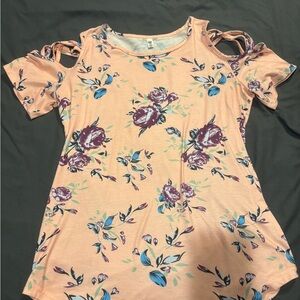 Peach Floral Cut-Out Sleeve Blouse